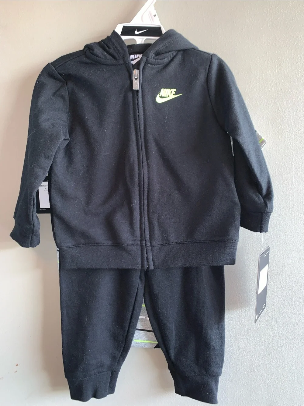 Nike 3 piece baby Hoodie, Joggers, & Onesie Set NWT